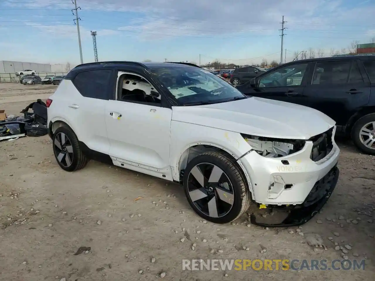 4 Photograph of a damaged car YV4ED3UW8P2925308 VOLVO XC40 2023