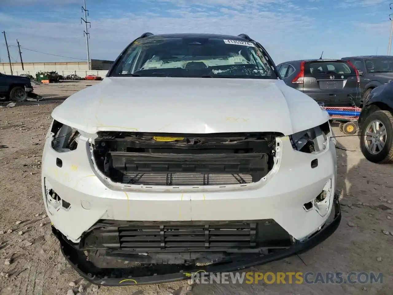 5 Photograph of a damaged car YV4ED3UW8P2925308 VOLVO XC40 2023