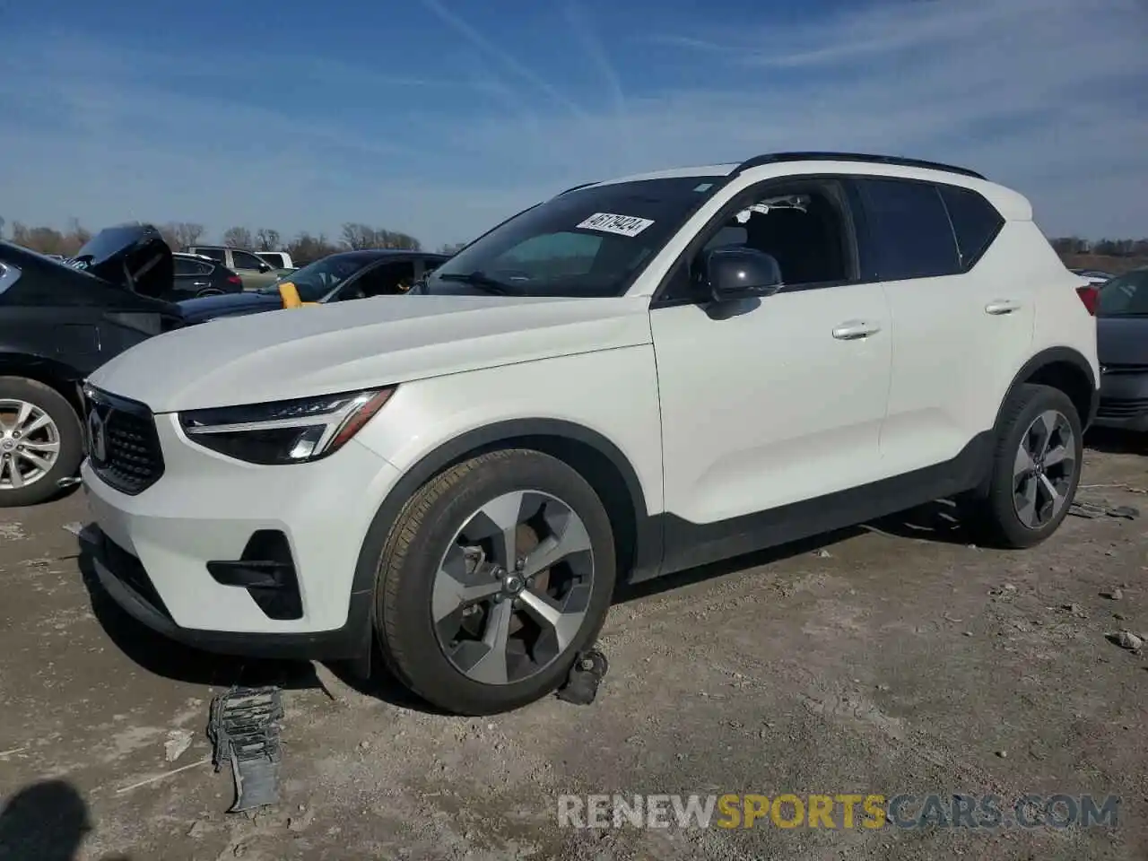 1 Photograph of a damaged car YV4L12UW2P2994540 VOLVO XC40 2023