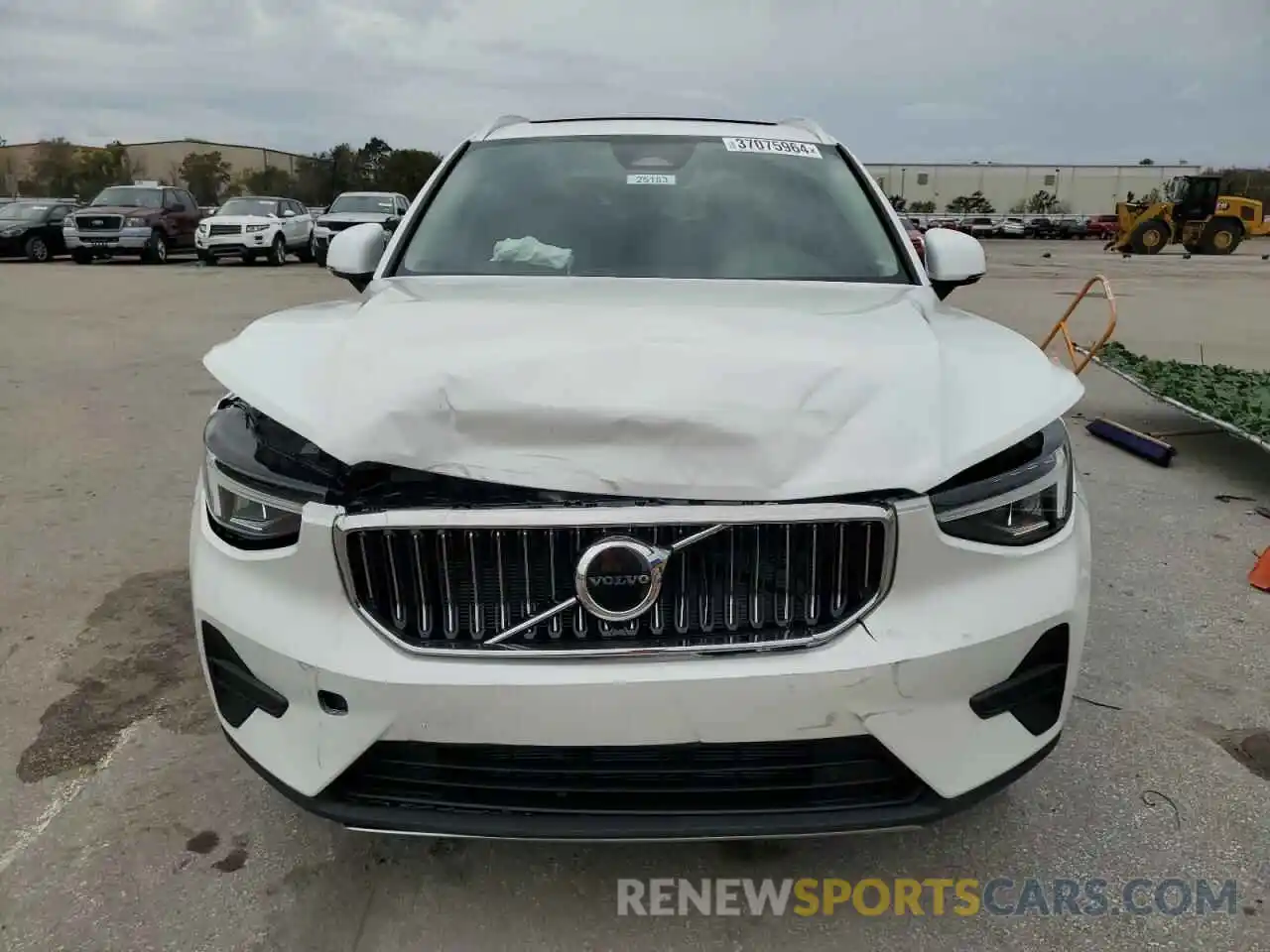 5 Photograph of a damaged car YV4L12UK5R2227992 VOLVO XC40 CORE 2024