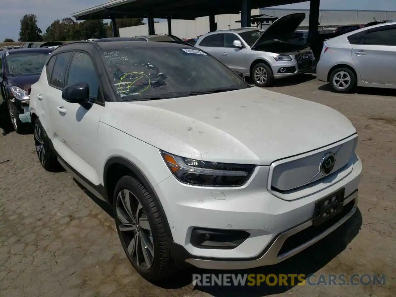 1 Photograph of a damaged car YV4ED3UB5N2759940 VOLVO XC40 P8 RE 2022