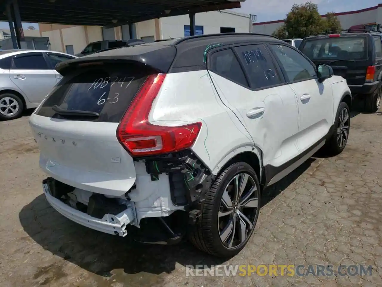 4 Photograph of a damaged car YV4ED3UB5N2759940 VOLVO XC40 P8 RE 2022