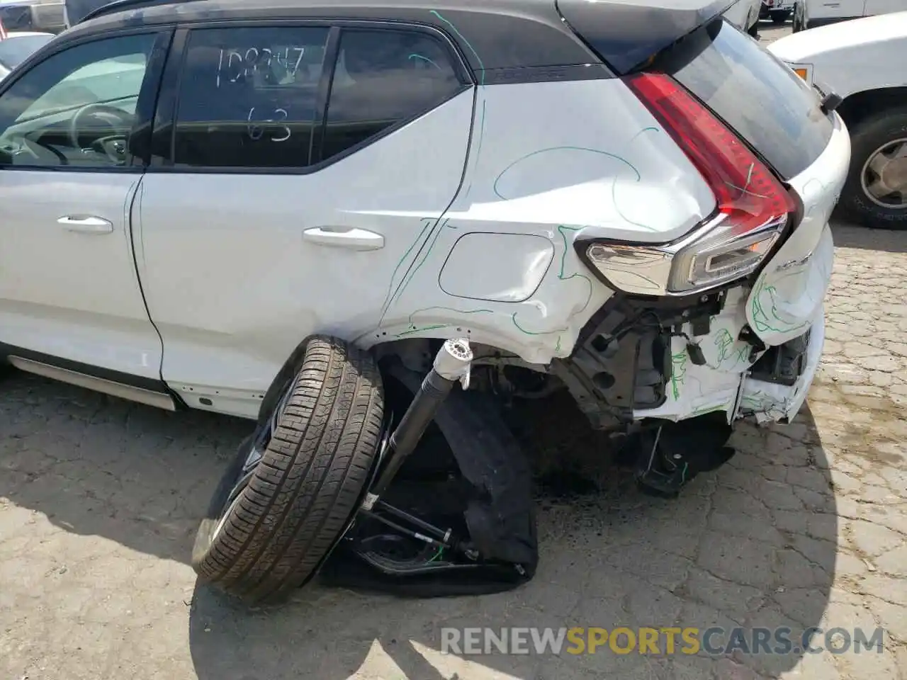 9 Photograph of a damaged car YV4ED3UB5N2759940 VOLVO XC40 P8 RE 2022