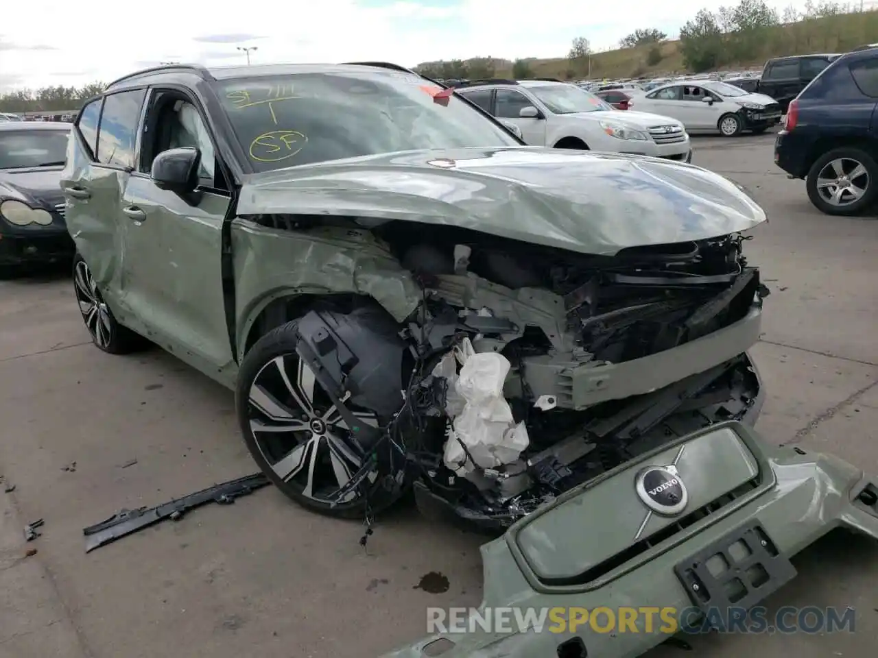 1 Photograph of a damaged car YV4ED3UB7N2704728 VOLVO XC40 P8 RE 2022