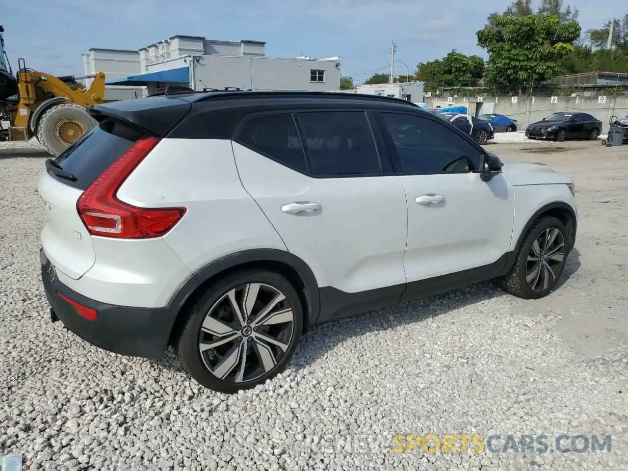 3 Photograph of a damaged car YV4ED3UR4N2709060 VOLVO XC40 P8 RE 2022