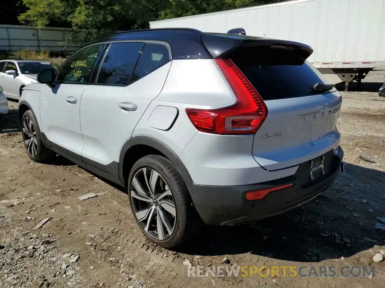 3 Photograph of a damaged car YV4ED3UR8N2640390 VOLVO XC40 P8 RE 2022