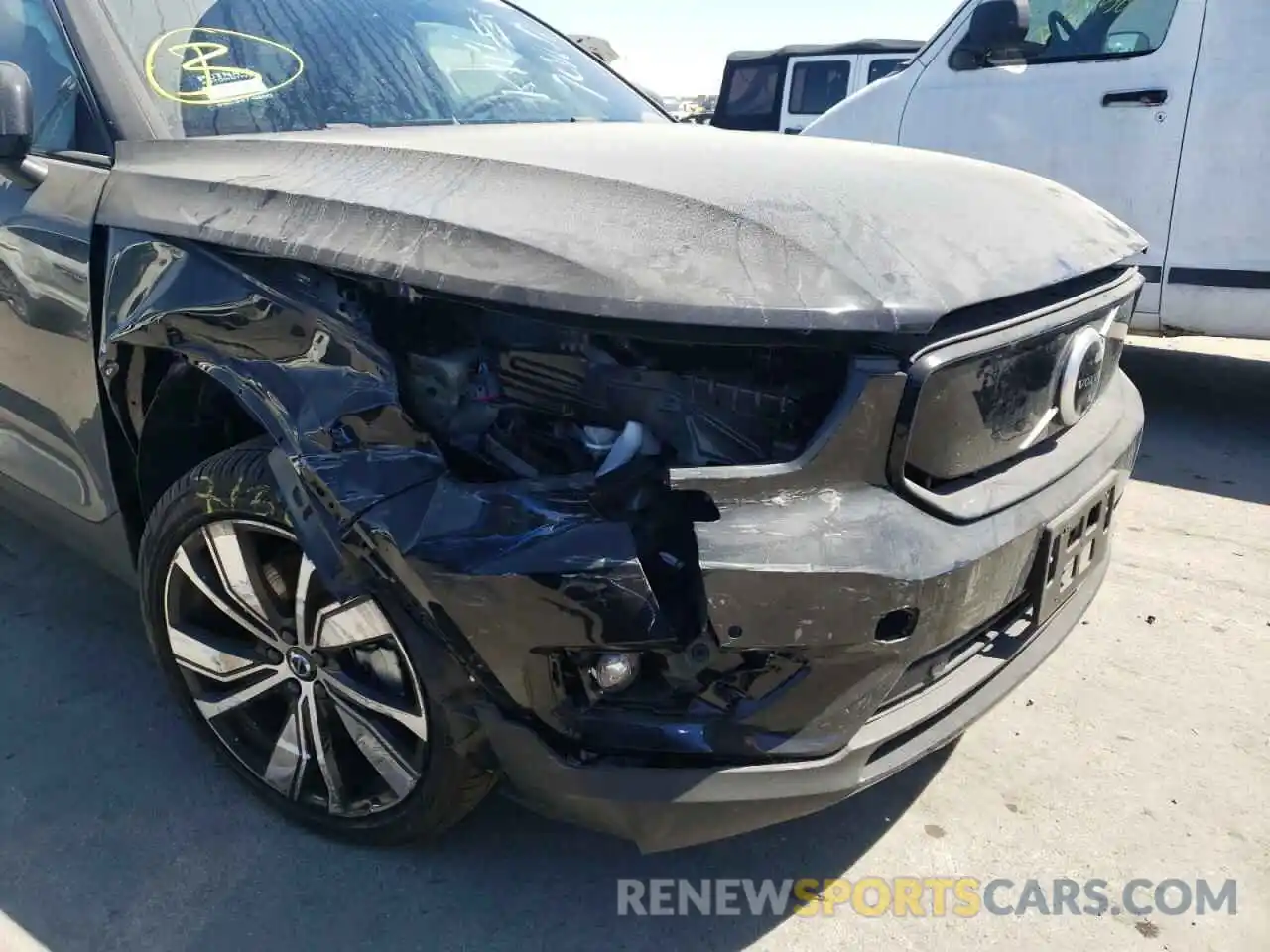 9 Photograph of a damaged car YV4ED3UR8N2701656 VOLVO XC40 P8 RE 2022