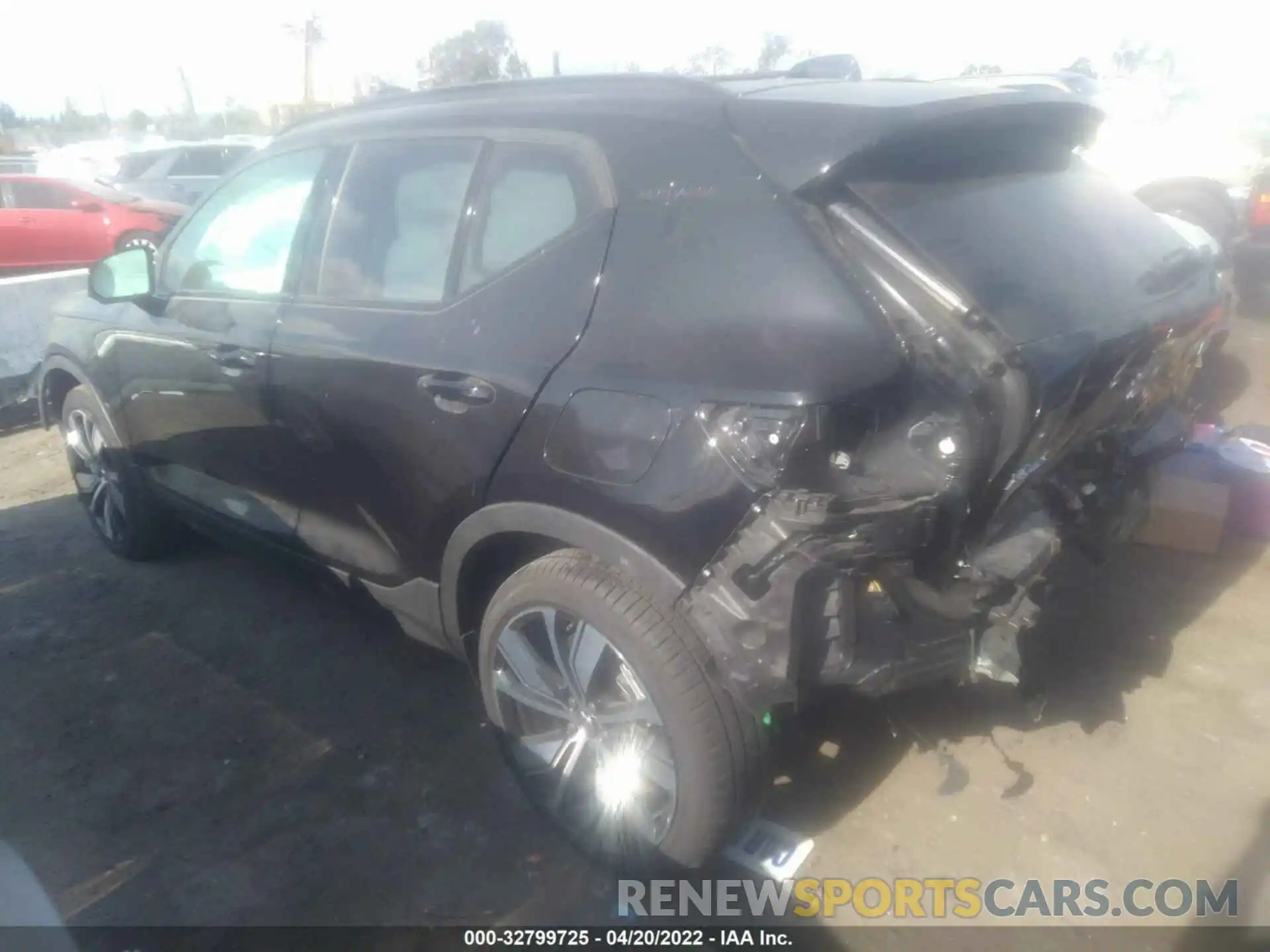 3 Photograph of a damaged car YV4ED3UB9N2707677 VOLVO XC40 RECHARGE PURE 2022