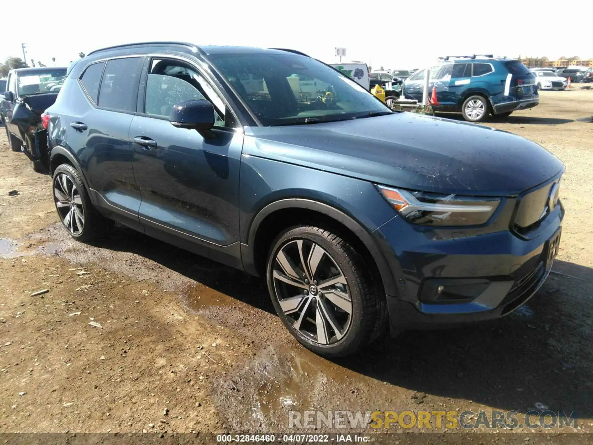 1 Photograph of a damaged car YV4ED3UR6N2647791 VOLVO XC40 RECHARGE PURE 2022