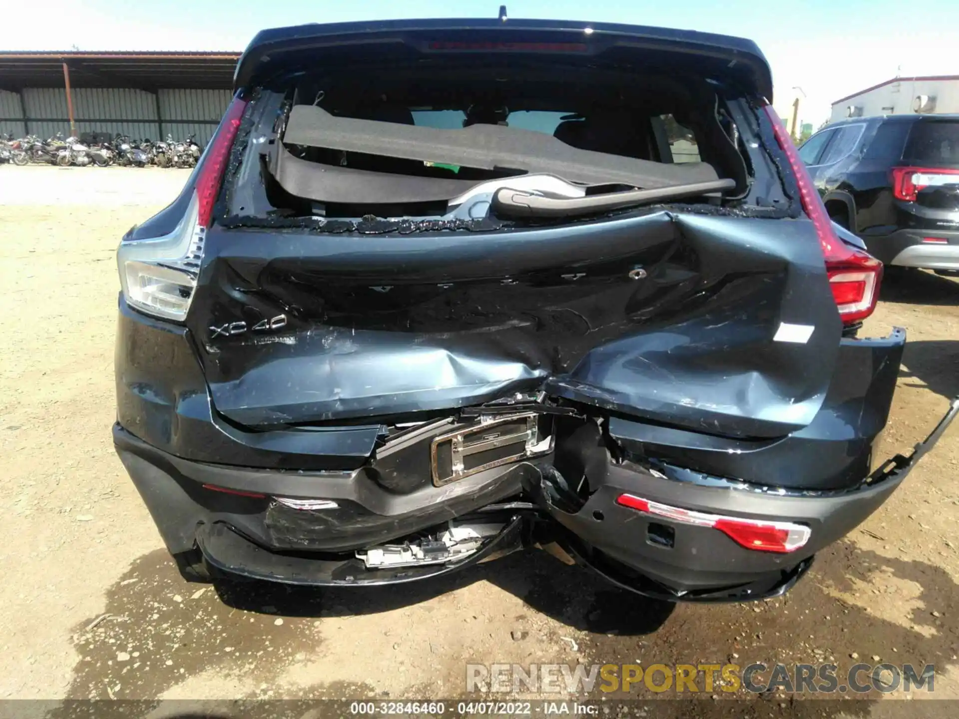 6 Photograph of a damaged car YV4ED3UR6N2647791 VOLVO XC40 RECHARGE PURE 2022