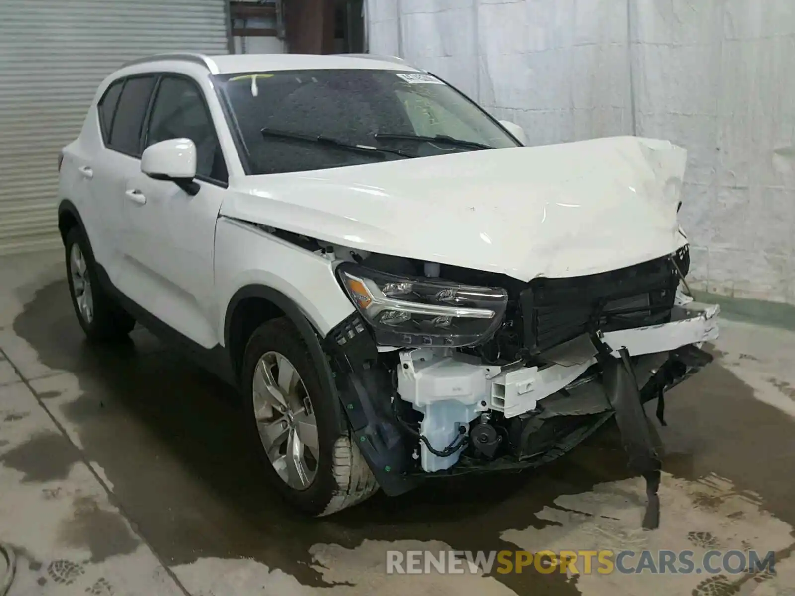 1 Photograph of a damaged car YV4AC2HK0K2054416 VOLVO XC40 T4 2019