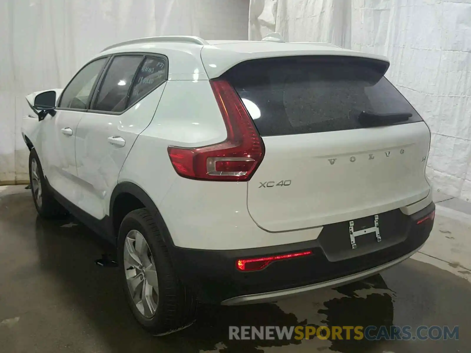 3 Photograph of a damaged car YV4AC2HK0K2054416 VOLVO XC40 T4 2019