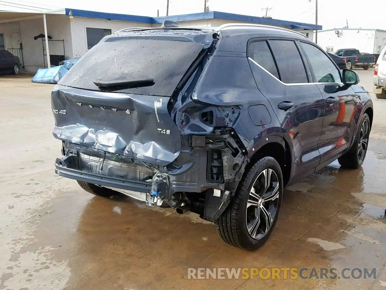 4 Photograph of a damaged car YV4AC2HLXK2072642 VOLVO XC40 T4 2019