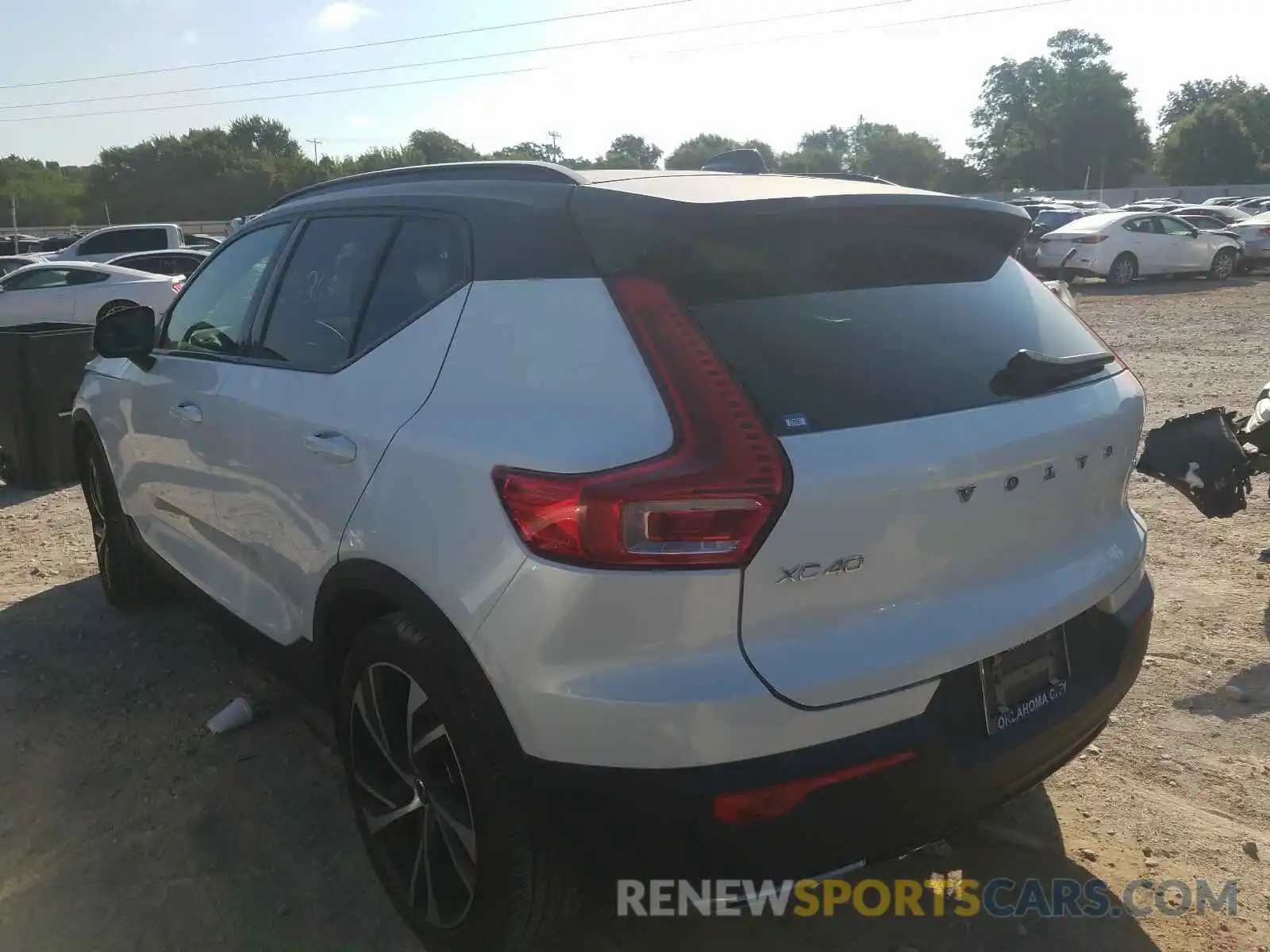 3 Photograph of a damaged car YV4AC2HM1K2090648 VOLVO XC40 T4 R- 2019