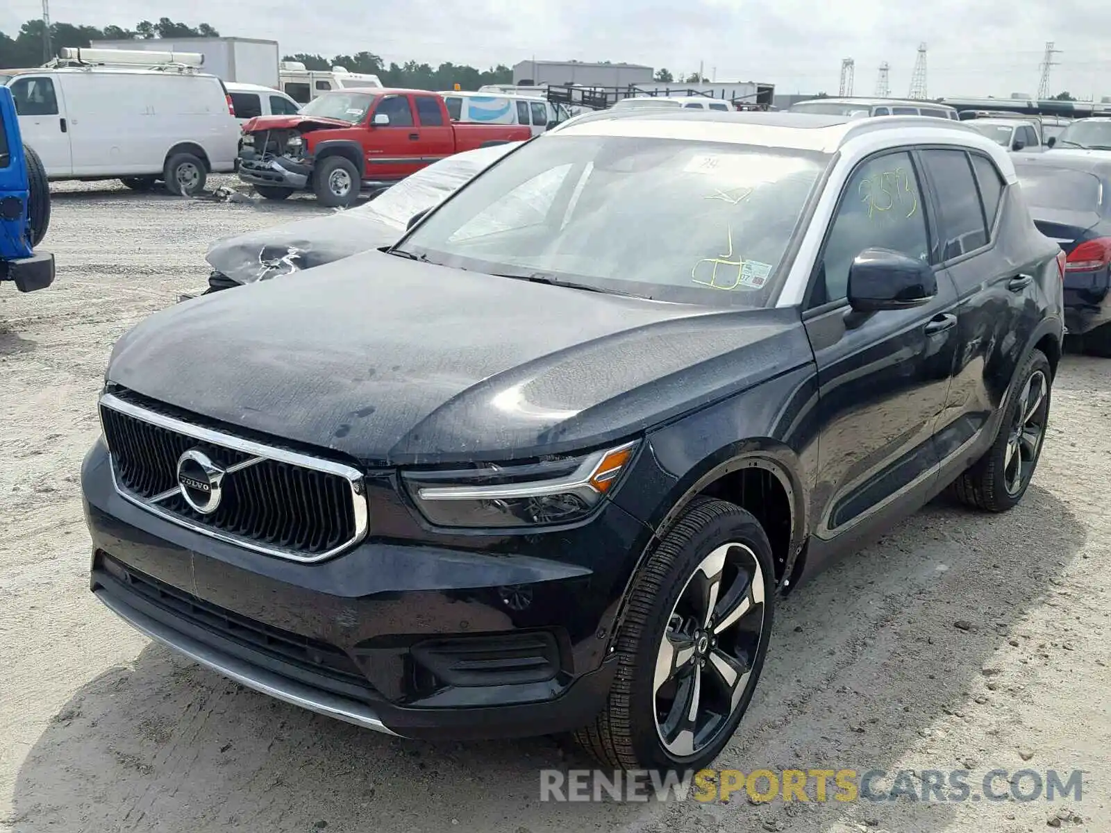 2 Photograph of a damaged car YV4162UK2K2057993 VOLVO XC40 T5 2019