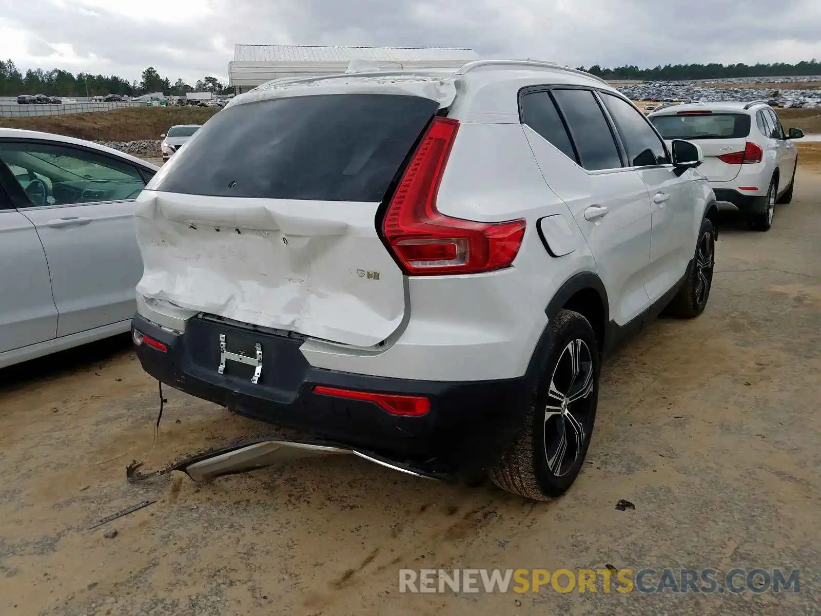 4 Фотография поврежденного автомобиля YV4162UL3K2056621 VOLVO XC40 T5 IN 2019