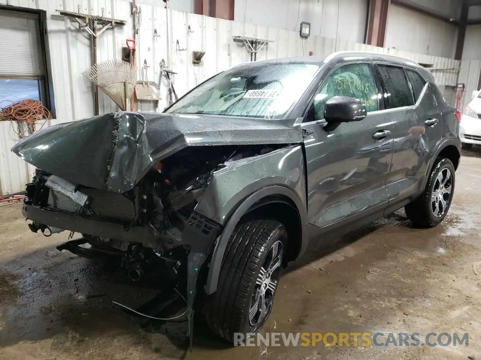 2 Photograph of a damaged car YV4162UL4K2113537 VOLVO XC40 T5 IN 2019