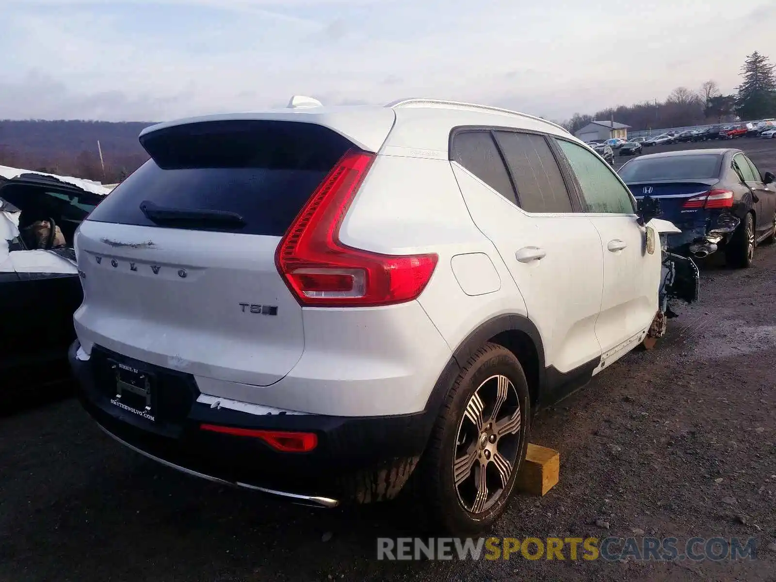 4 Фотография поврежденного автомобиля YV4162UL5K2104474 VOLVO XC40 T5 IN 2019