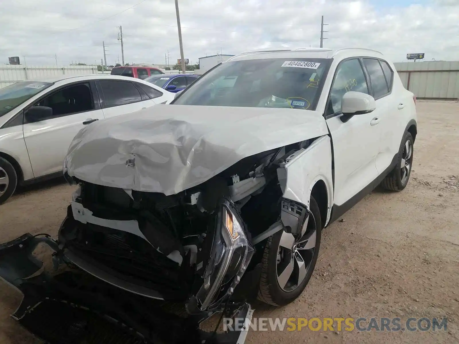 2 Photograph of a damaged car YV4162UK1K2150701 VOLVO XC40 T5 MO 2019