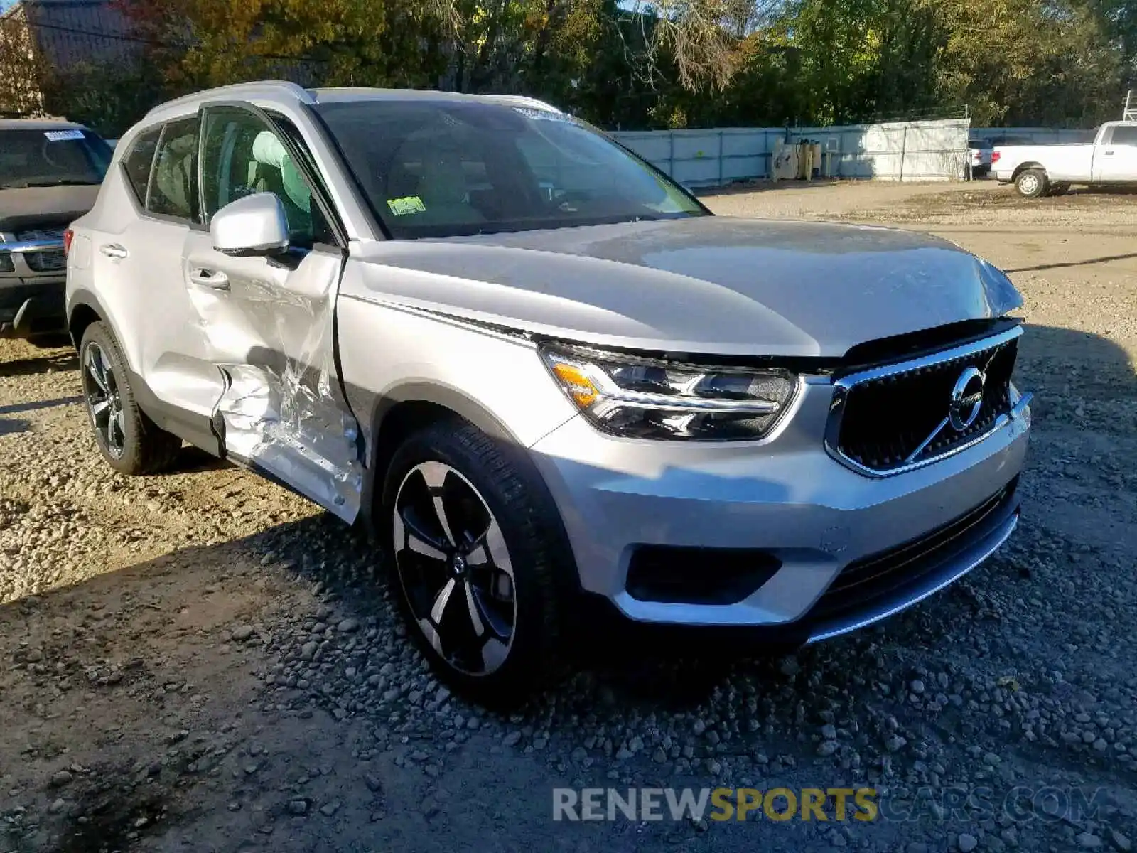 1 Photograph of a damaged car YV4162UK3K2121460 VOLVO XC40 T5 MO 2019