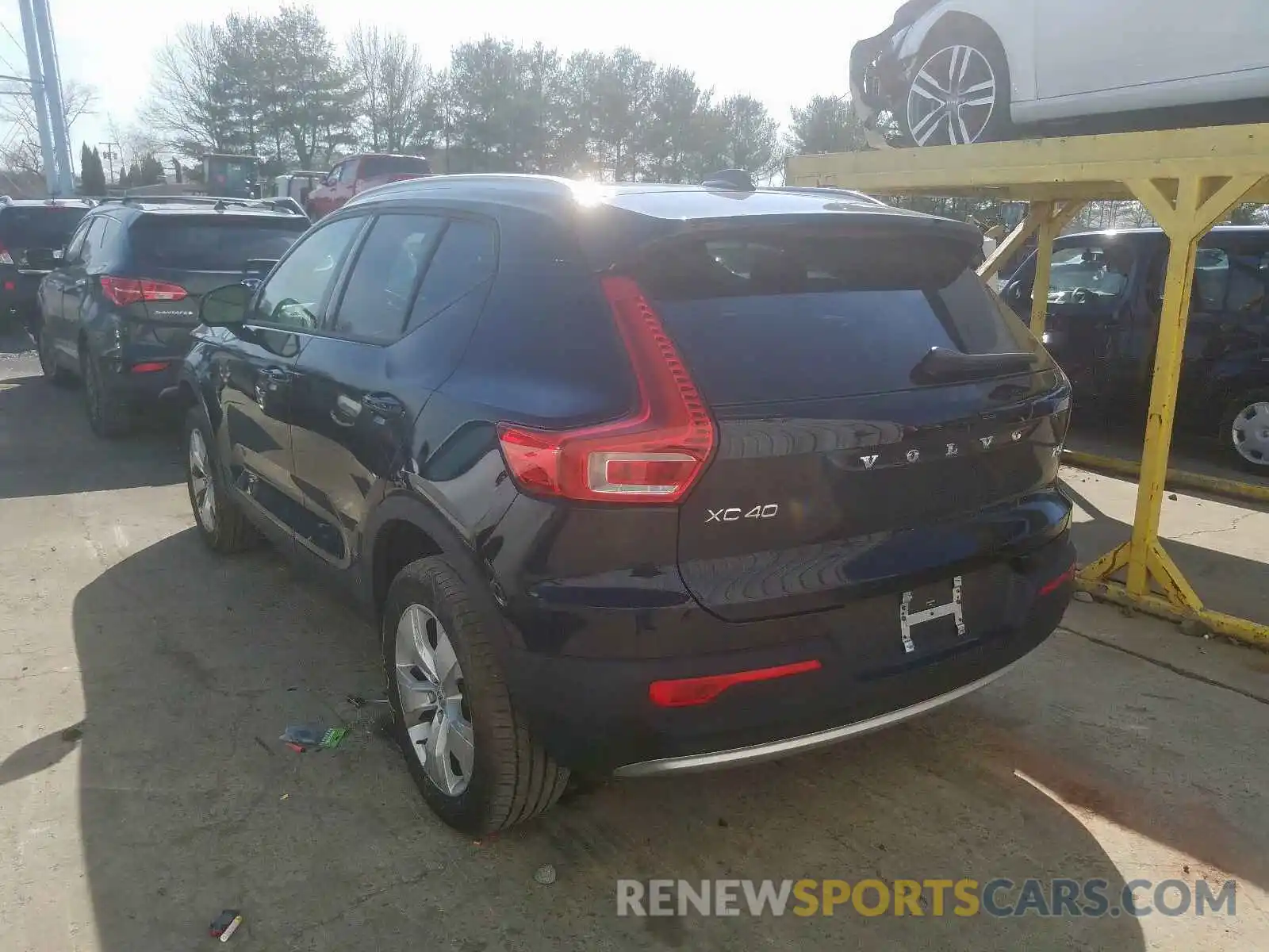 3 Photograph of a damaged car YV4162UK4K2143600 VOLVO XC40 T5 MO 2019