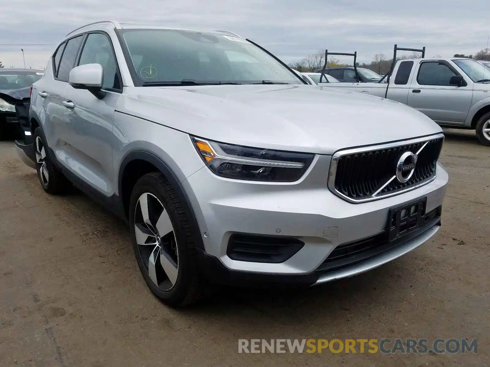 1 Photograph of a damaged car YV4162UK7K2059027 VOLVO XC40 T5 MO 2019