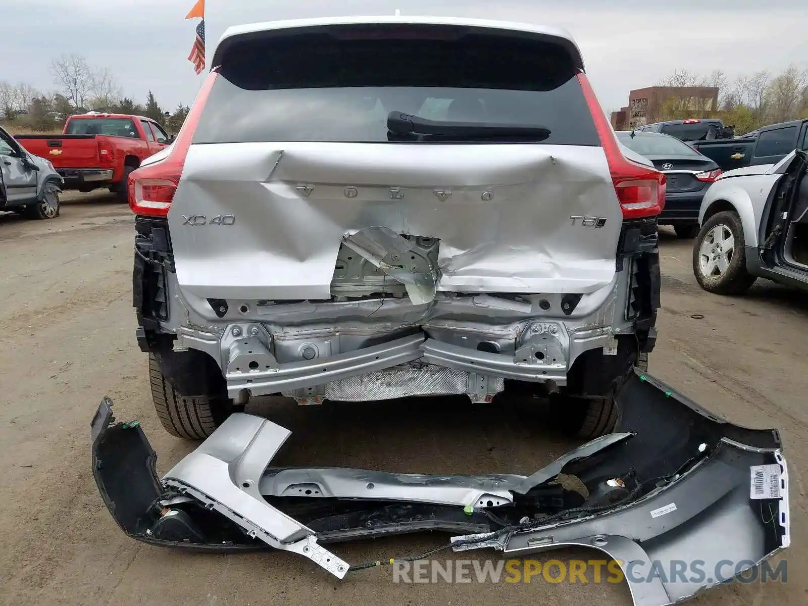 9 Фотография поврежденного автомобиля YV4162UK7K2059027 VOLVO XC40 T5 MO 2019