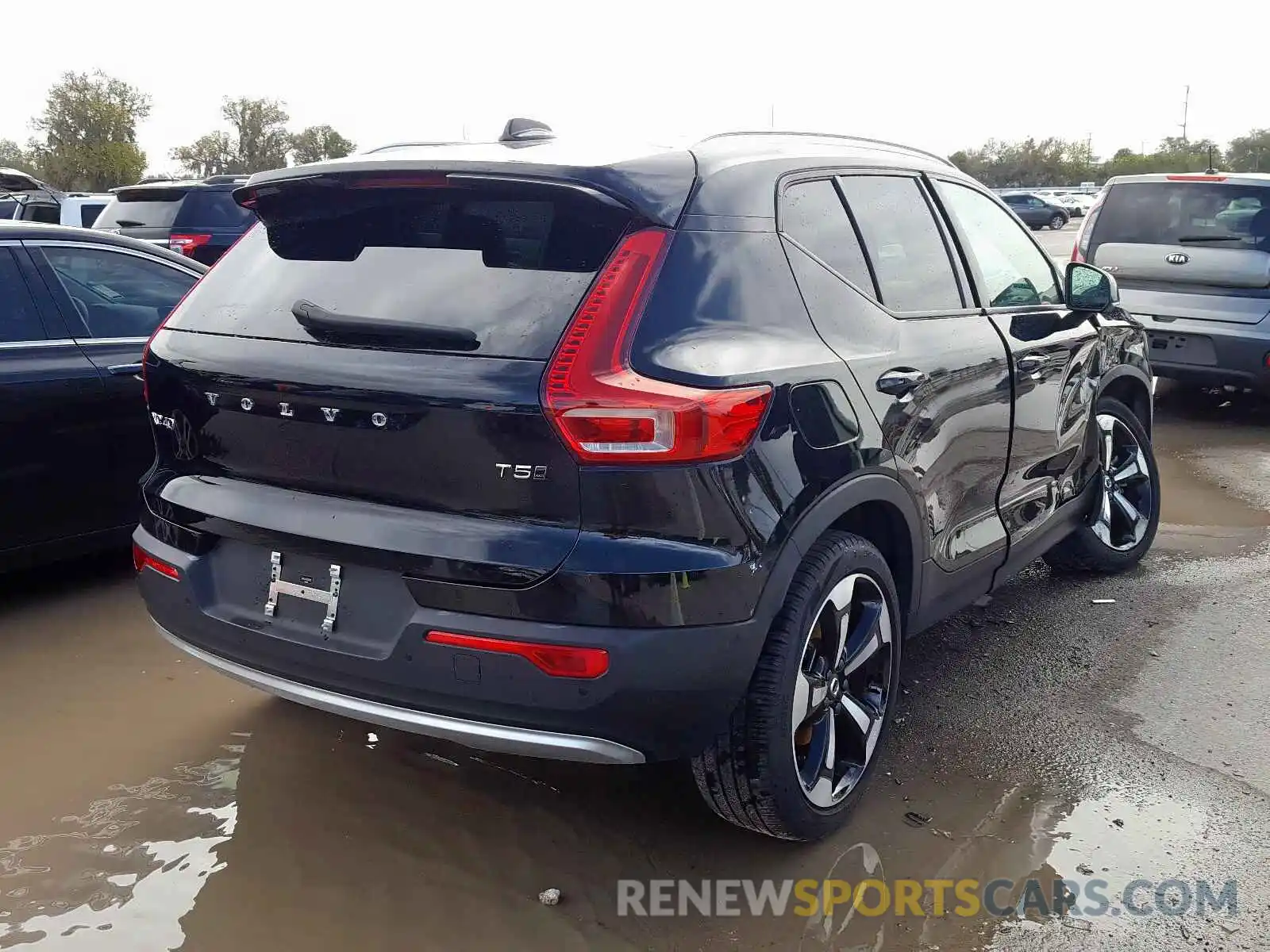 4 Photograph of a damaged car YV4162UK7K2152193 VOLVO XC40 T5 MO 2019