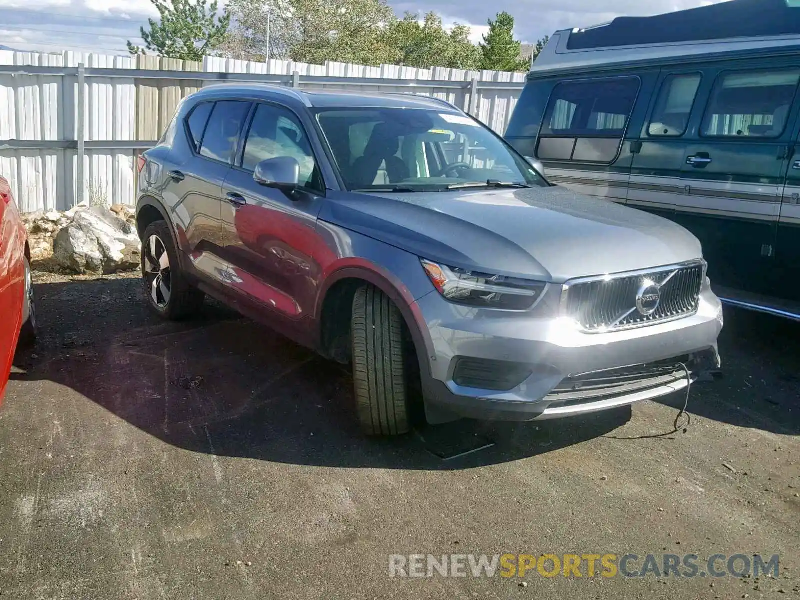 1 Photograph of a damaged car YV4162UK8K2137444 VOLVO XC40 T5 MO 2019