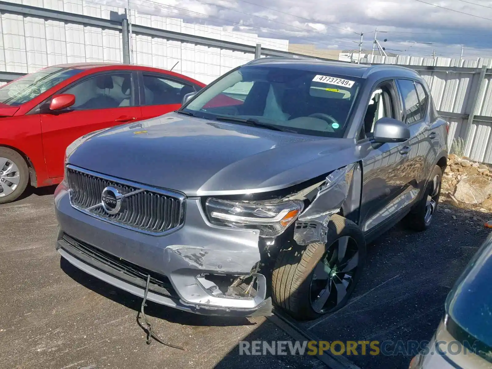 2 Photograph of a damaged car YV4162UK8K2137444 VOLVO XC40 T5 MO 2019