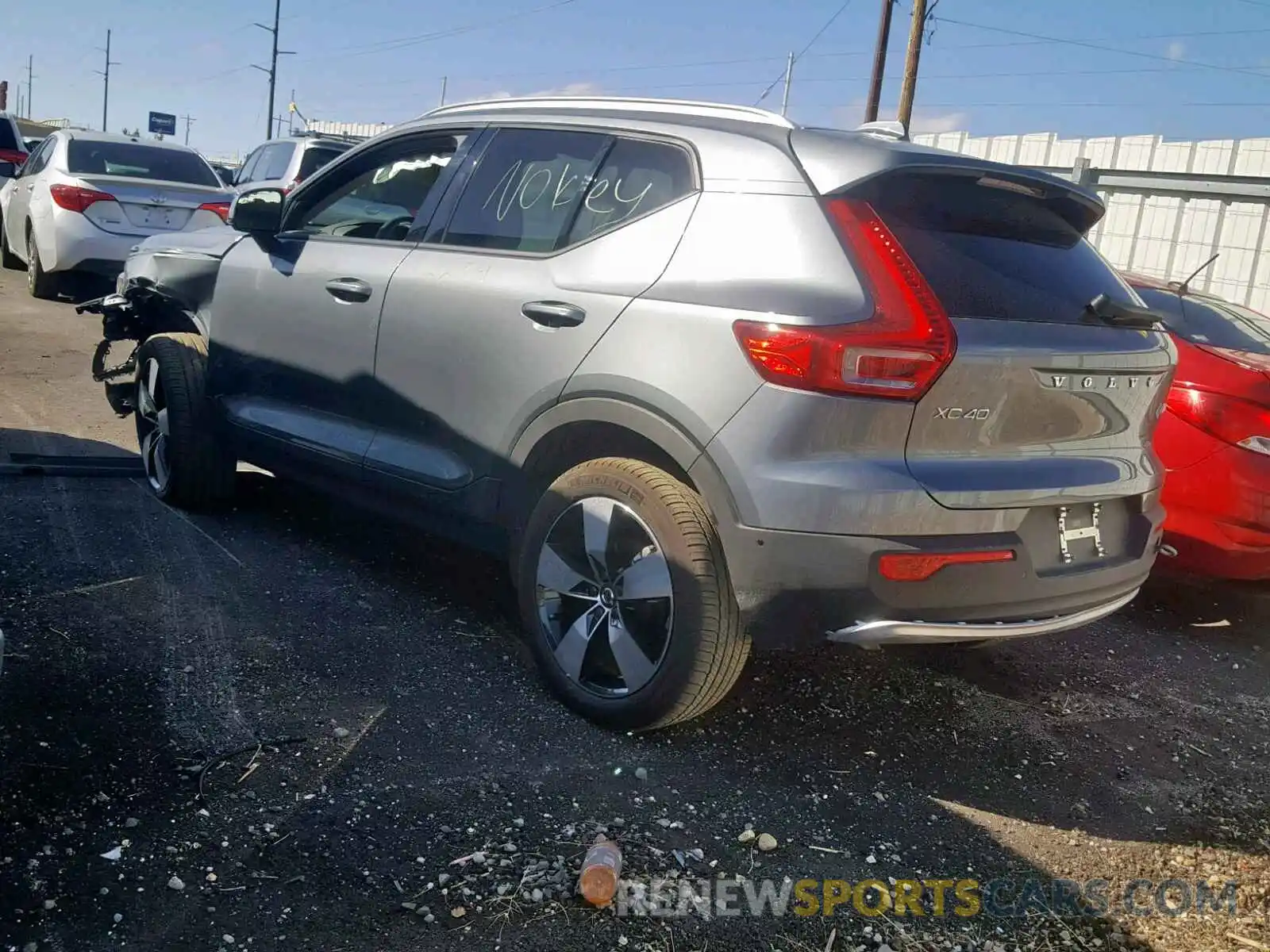 3 Photograph of a damaged car YV4162UK8K2137444 VOLVO XC40 T5 MO 2019