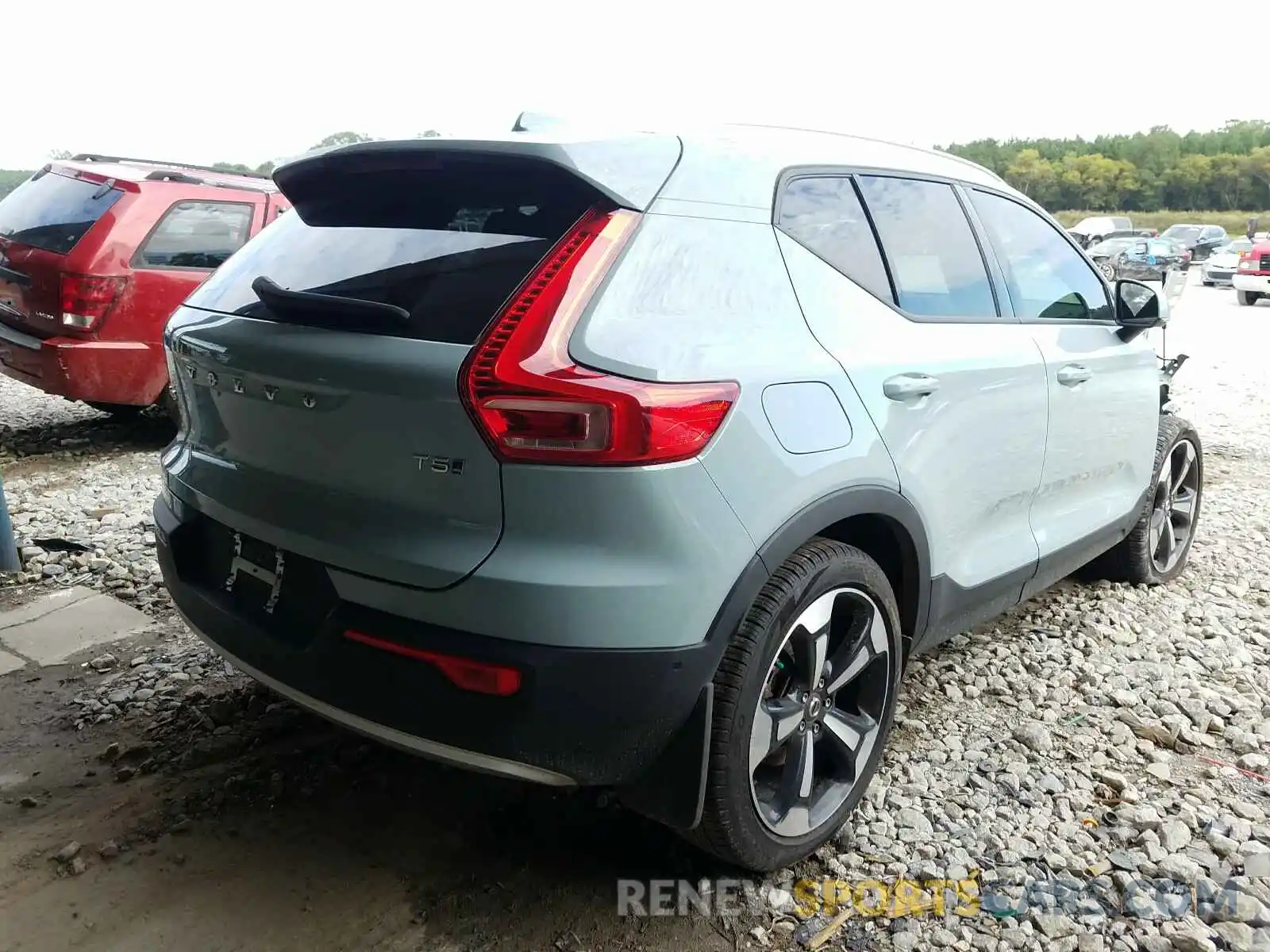 4 Photograph of a damaged car YV4162UKXK2151992 VOLVO XC40 T5 MO 2019