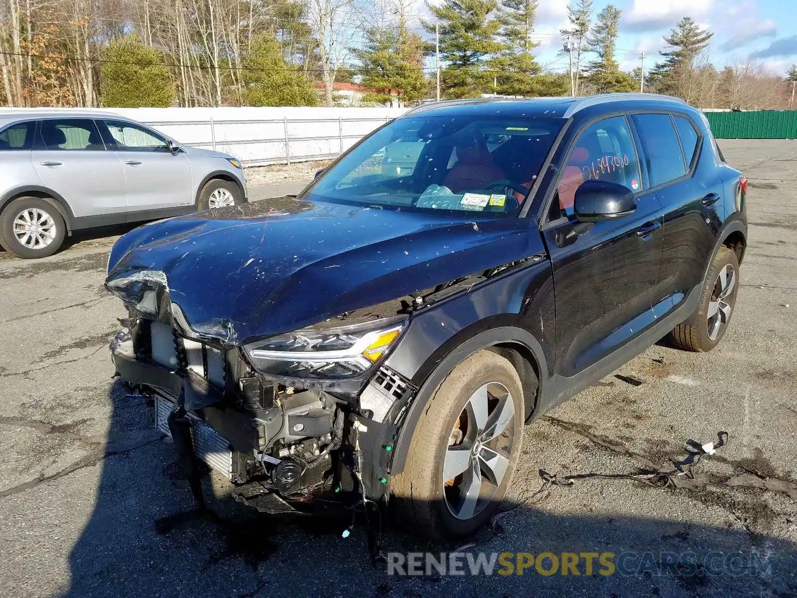 2 Photograph of a damaged car YV4162XZ3K2004986 VOLVO XC40 T5 MO 2019