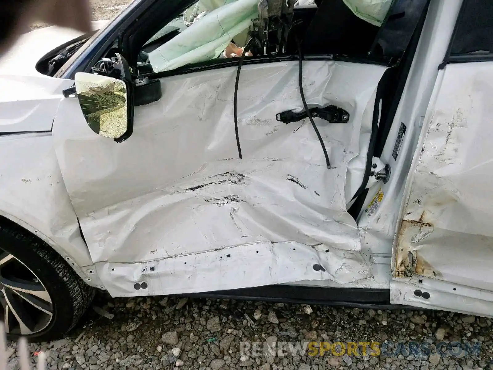 9 Photograph of a damaged car YV4162XZ4K2008495 VOLVO XC40 T5 MO 2019