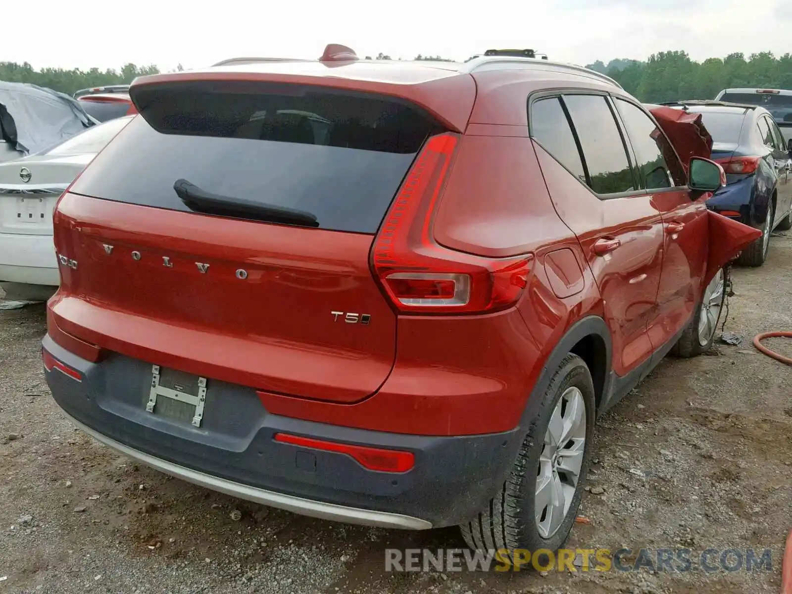 4 Photograph of a damaged car YV4162XZ4K2014250 VOLVO XC40 T5 MO 2019