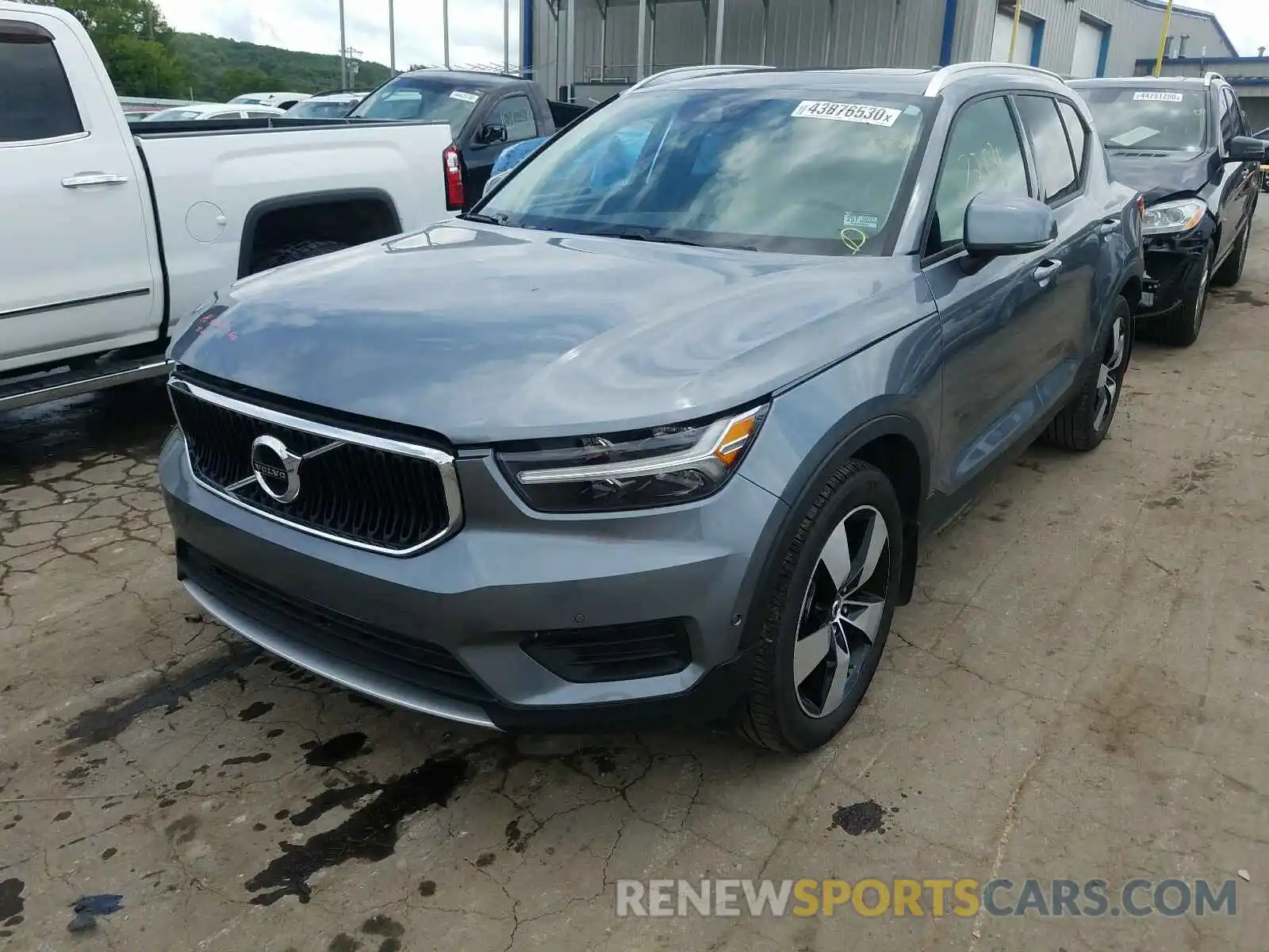 2 Photograph of a damaged car YV4162XZ5K2009686 VOLVO XC40 T5 MO 2019