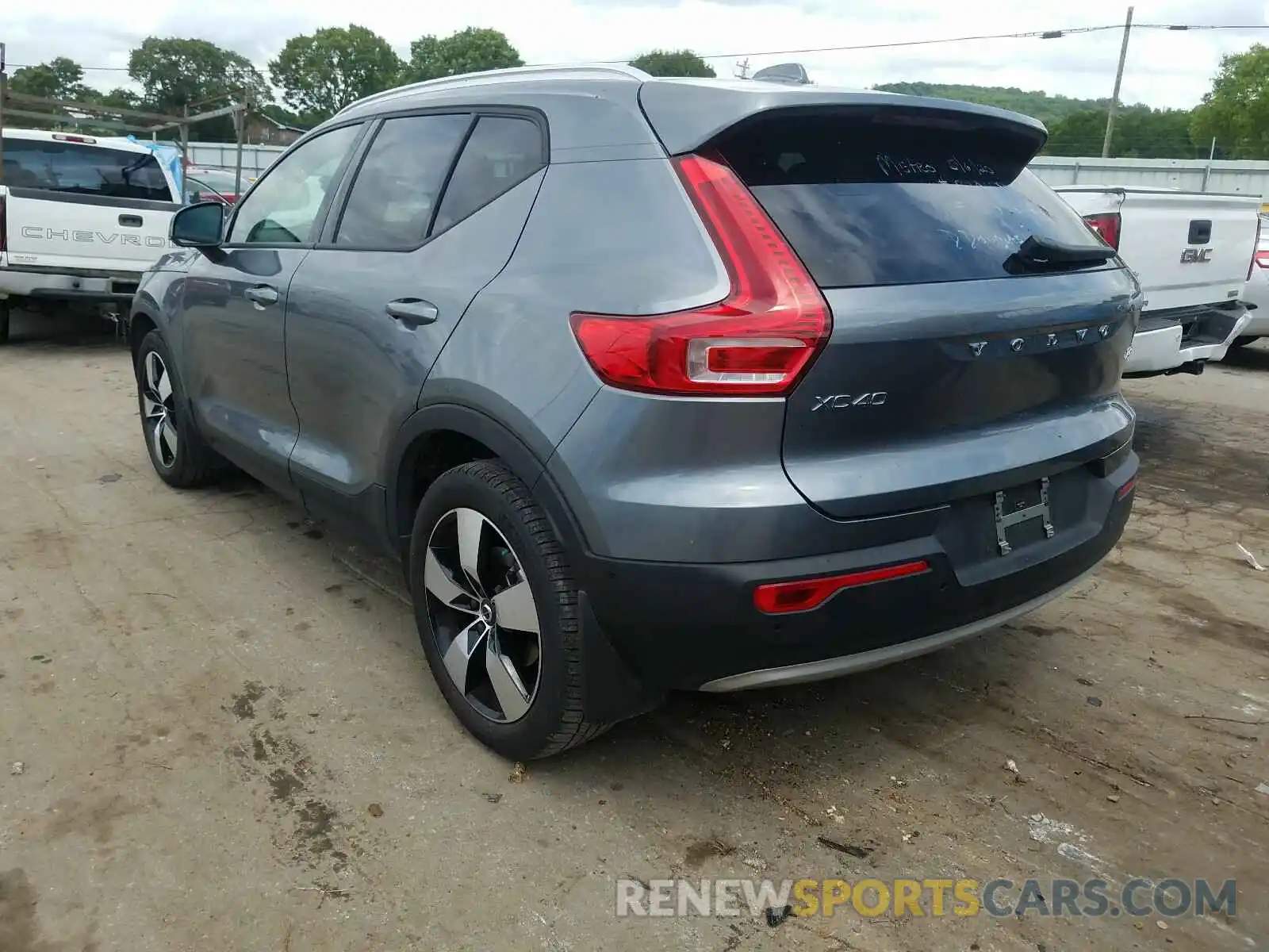 3 Photograph of a damaged car YV4162XZ5K2009686 VOLVO XC40 T5 MO 2019