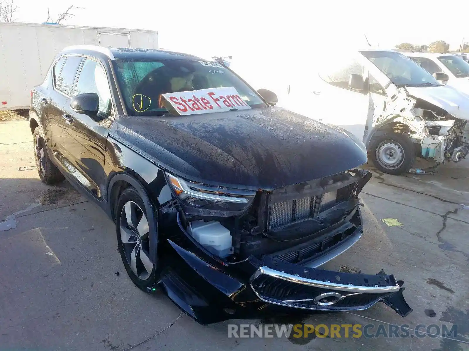 1 Photograph of a damaged car YV4162XZ6K2010376 VOLVO XC40 T5 MO 2019