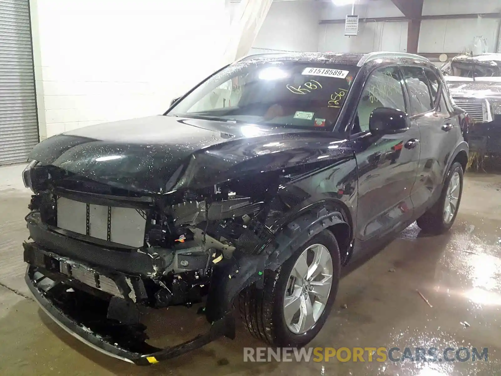 2 Photograph of a damaged car YV4162XZ9K2010291 VOLVO XC40 T5 MO 2019