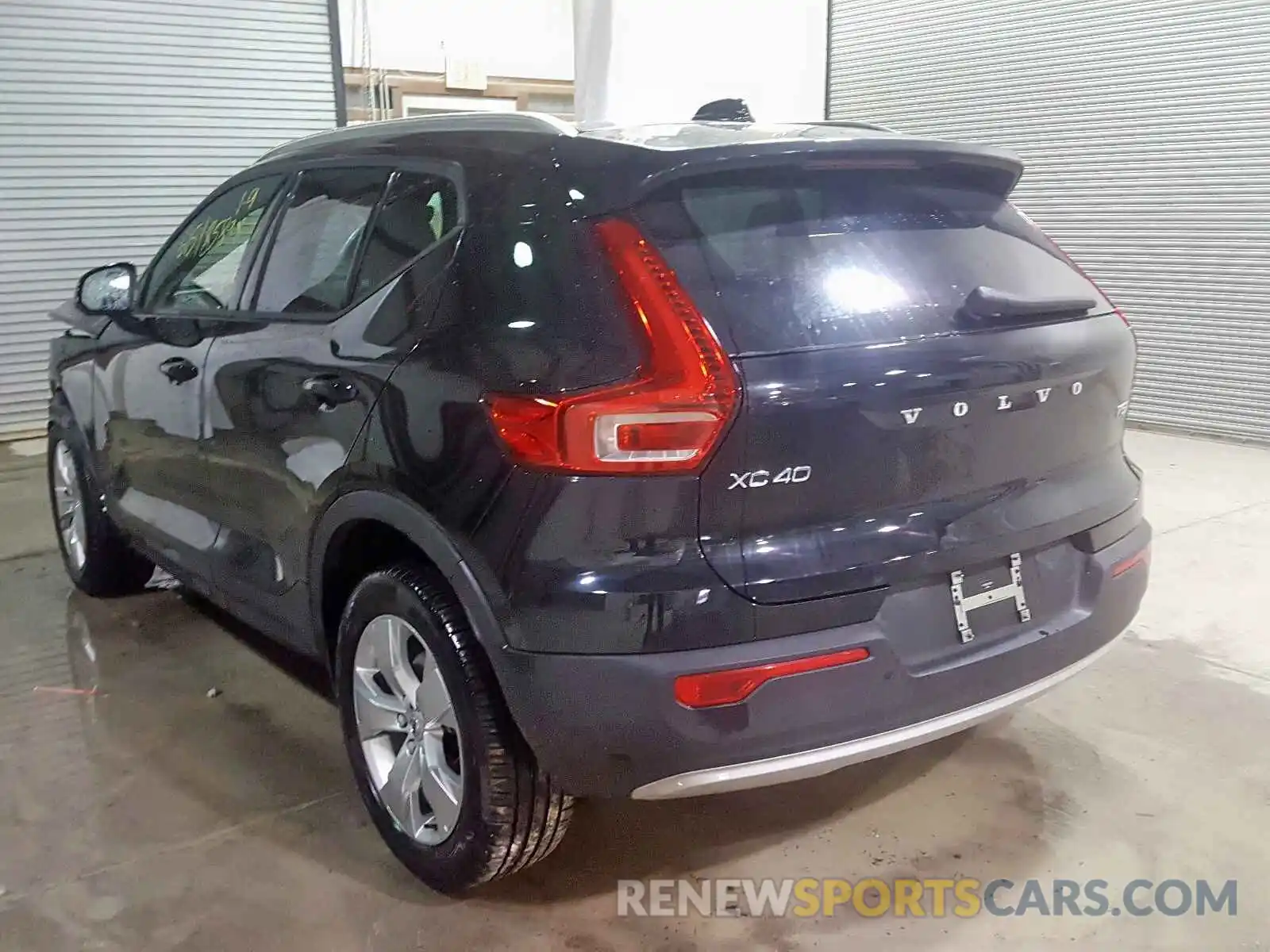 3 Photograph of a damaged car YV4162XZ9K2010291 VOLVO XC40 T5 MO 2019