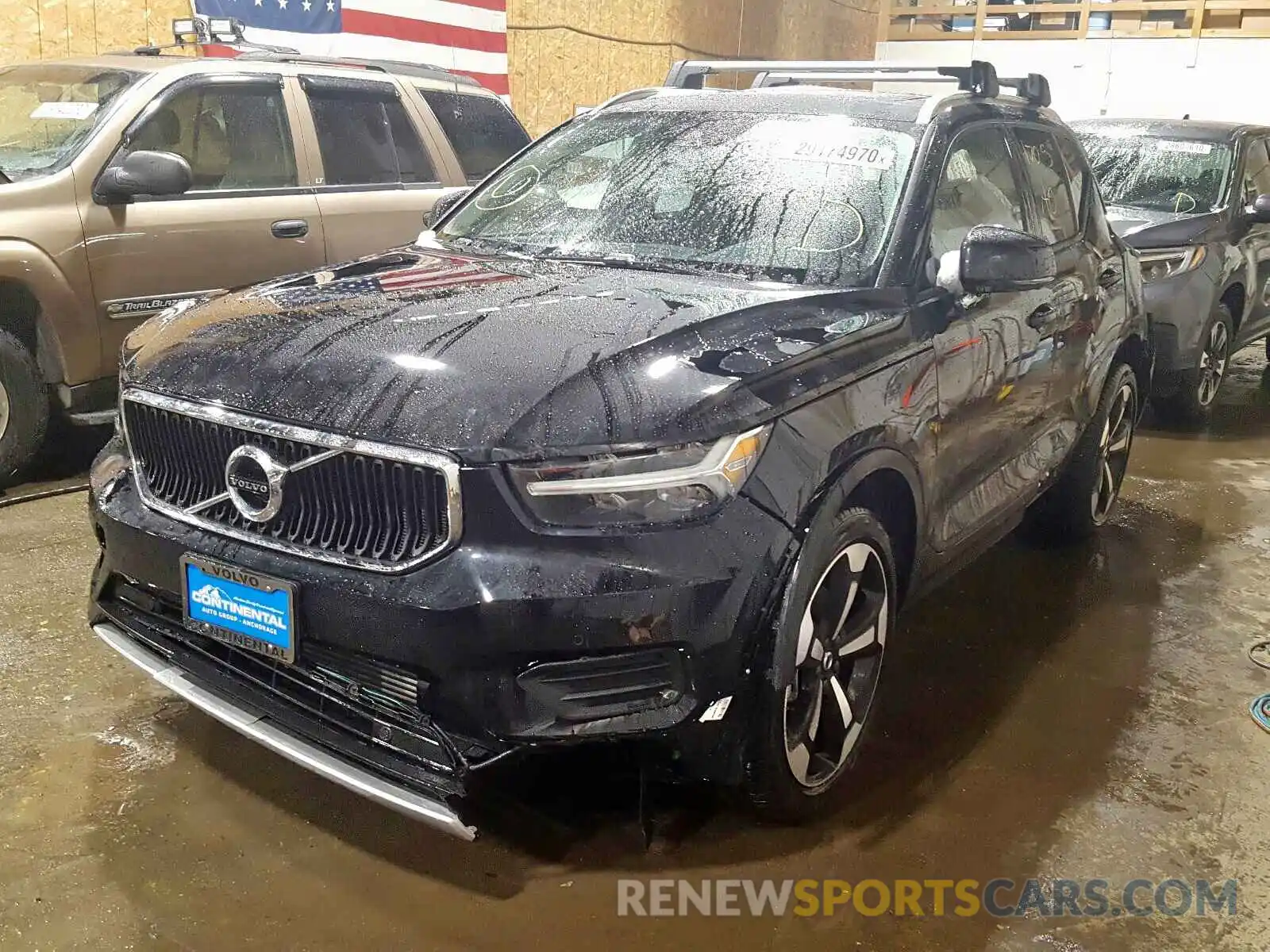 2 Photograph of a damaged car YV4162UK2L2200894 VOLVO XC40 T5 MO 2020