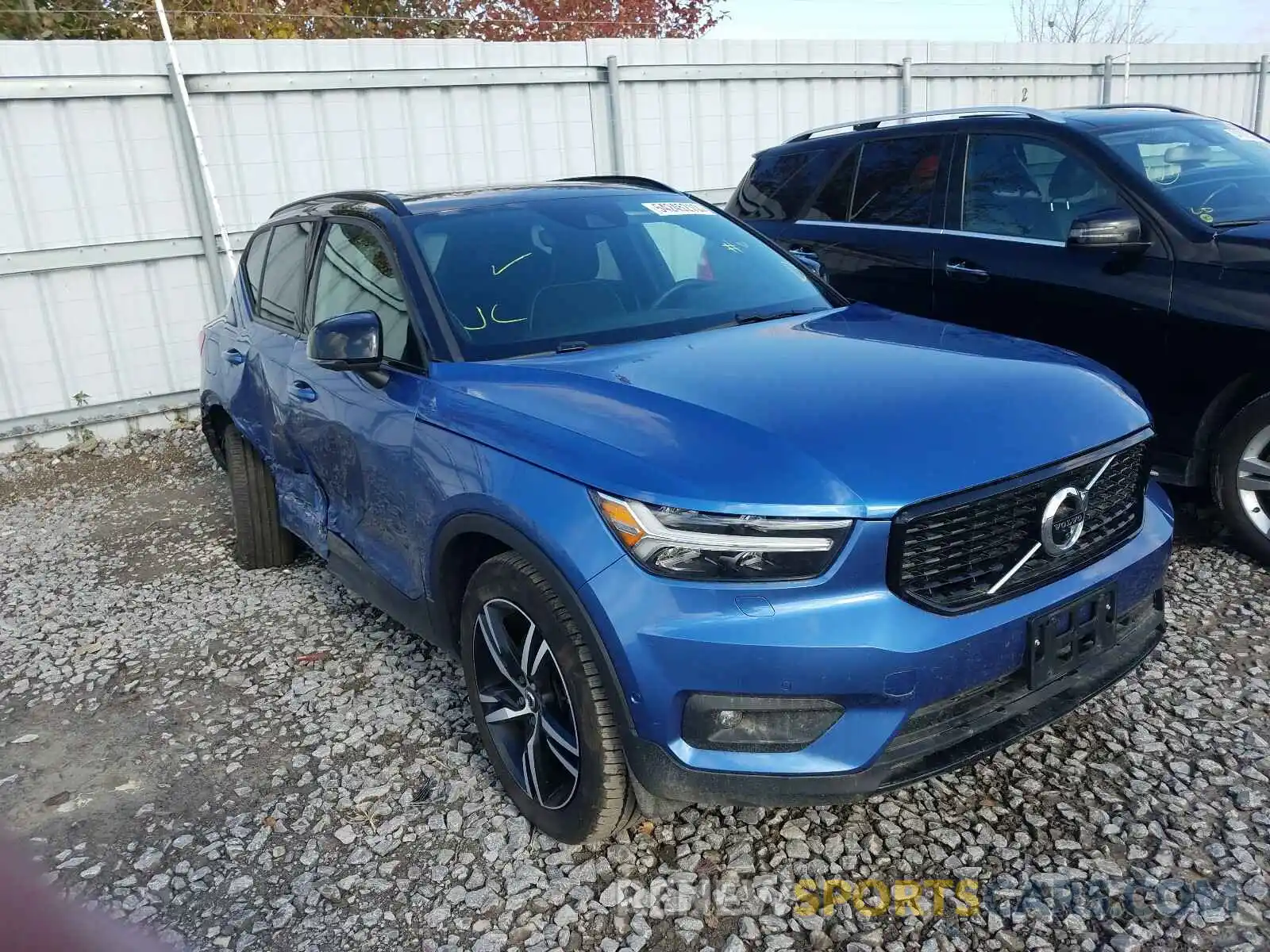 1 Photograph of a damaged car YV4162UM1K2059901 VOLVO XC40 T5 R- 2019