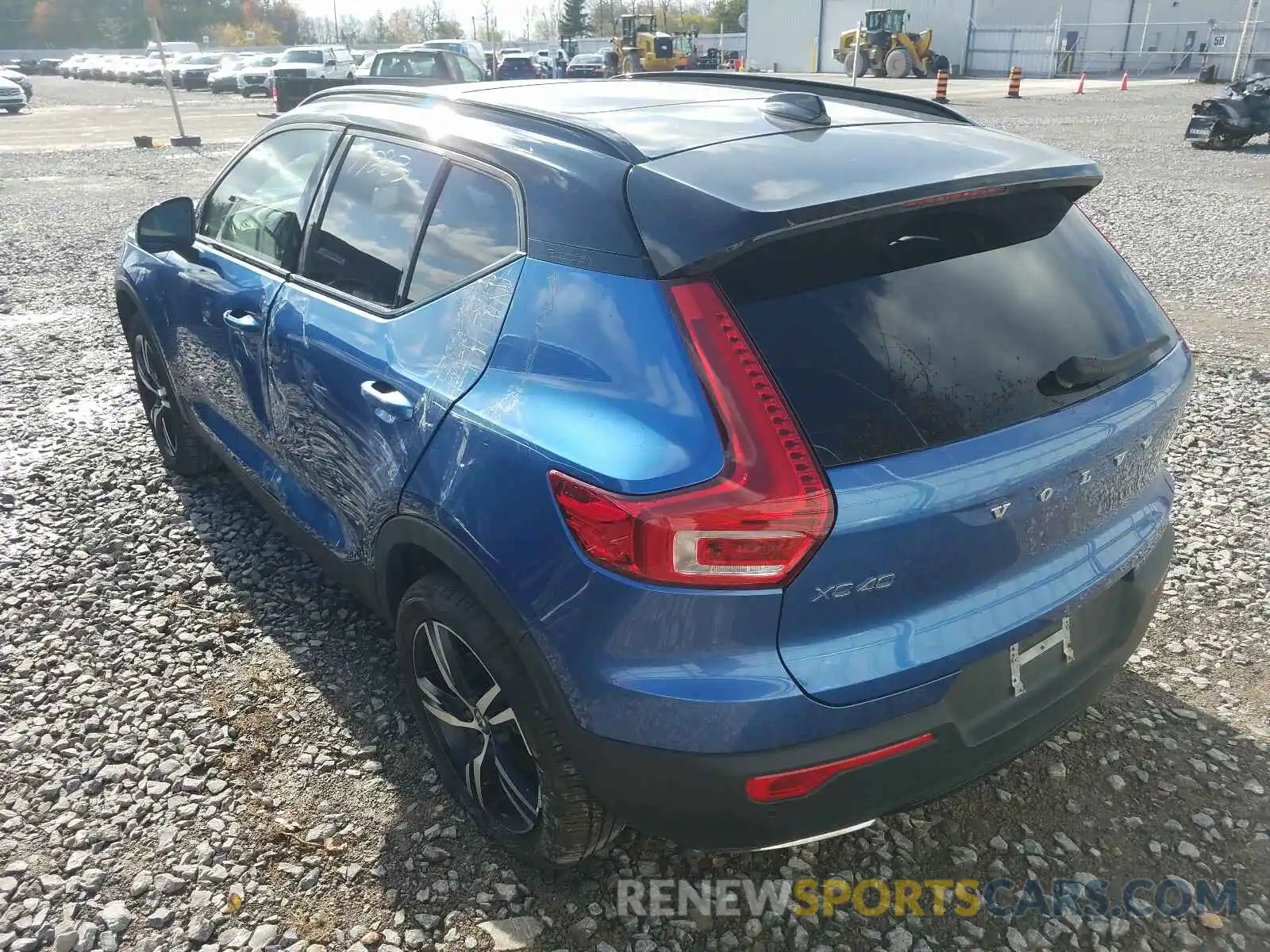 3 Photograph of a damaged car YV4162UM1K2059901 VOLVO XC40 T5 R- 2019