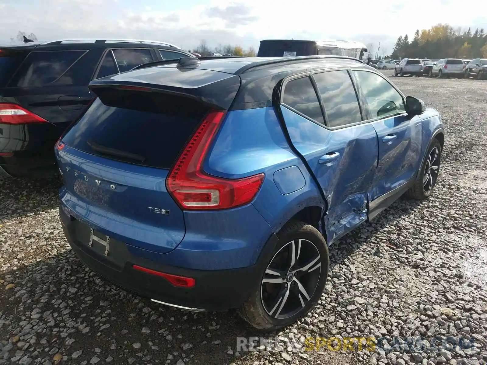 4 Photograph of a damaged car YV4162UM1K2059901 VOLVO XC40 T5 R- 2019