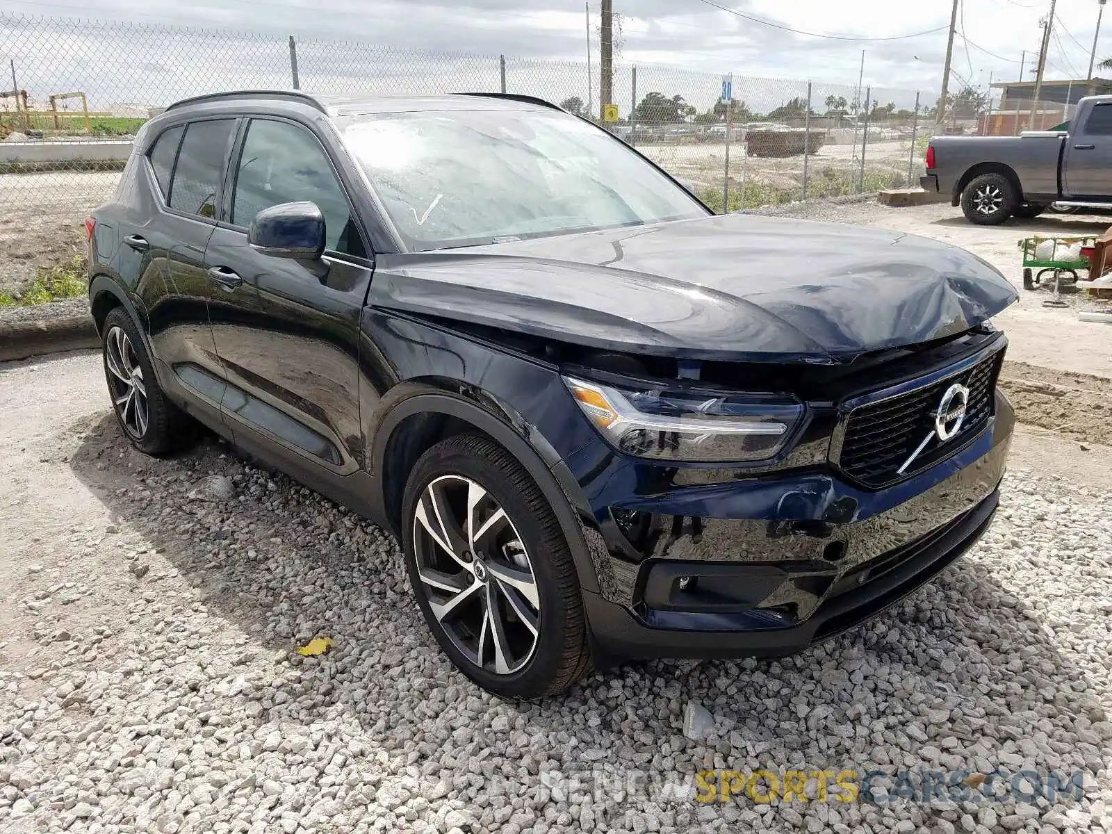 1 Photograph of a damaged car YV4162UM1K2100818 VOLVO XC40 T5 R- 2019