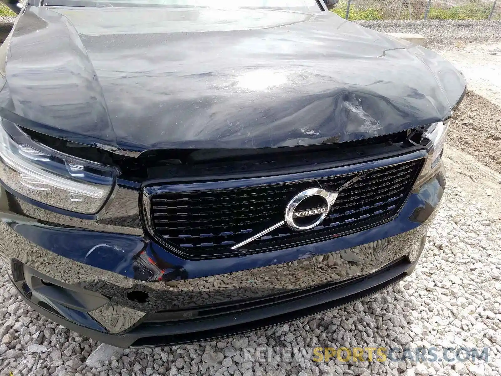 9 Photograph of a damaged car YV4162UM1K2100818 VOLVO XC40 T5 R- 2019