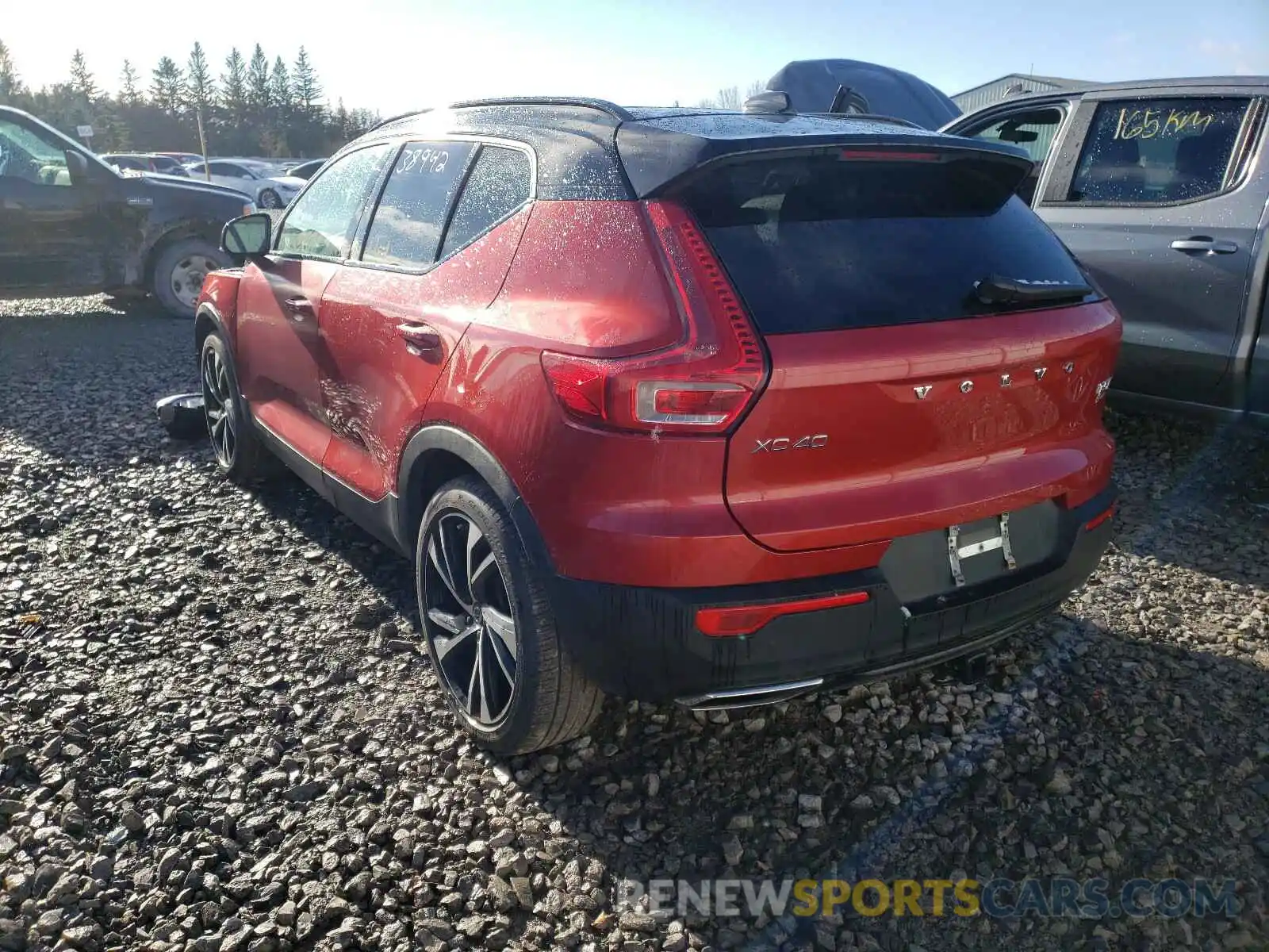 3 Photograph of a damaged car YV4162UM5K2057830 VOLVO XC40 T5 R- 2019