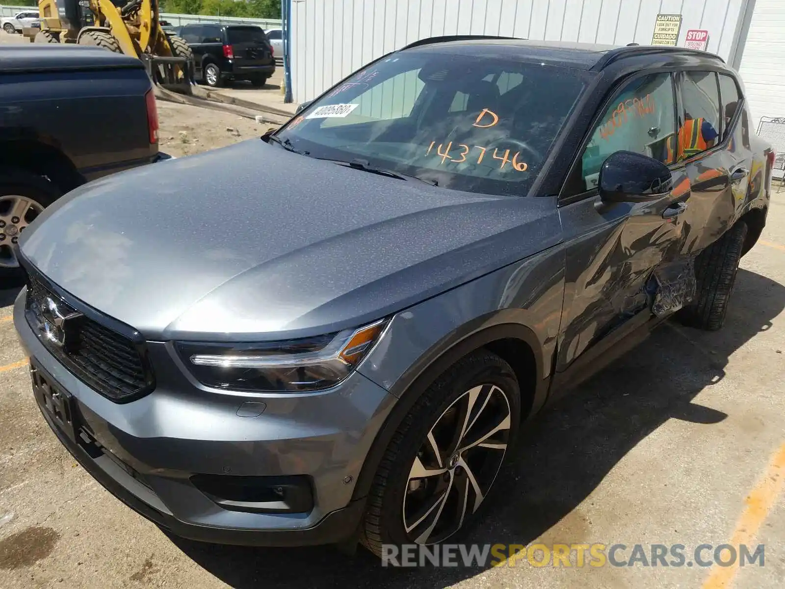 2 Photograph of a damaged car YV4162UM8K2143746 VOLVO XC40 T5 R- 2019