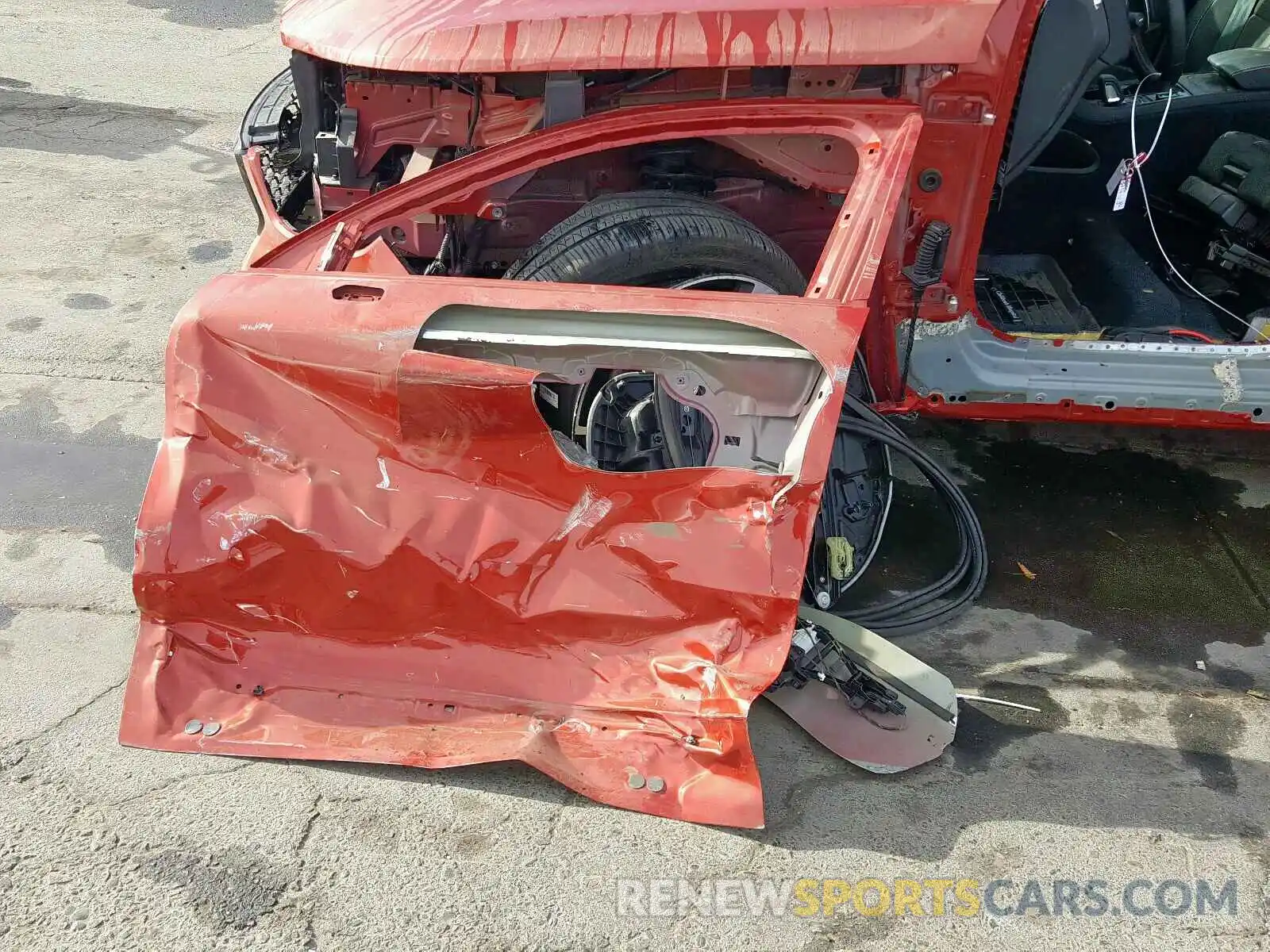 9 Photograph of a damaged car YV4162UMXK2105192 VOLVO XC40 T5 R- 2019