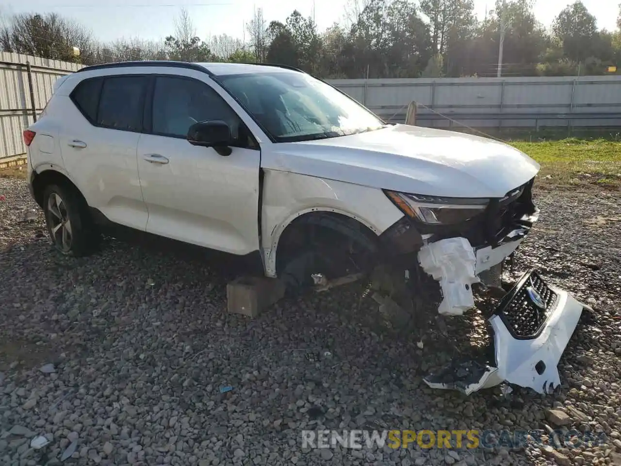 4 Photograph of a damaged car YV4K92HM8P2056166 VOLVO XC40 ULTIM 2023